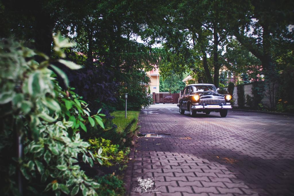マルキ Park Na Wojskiego Bed & Breakfast エクステリア 写真