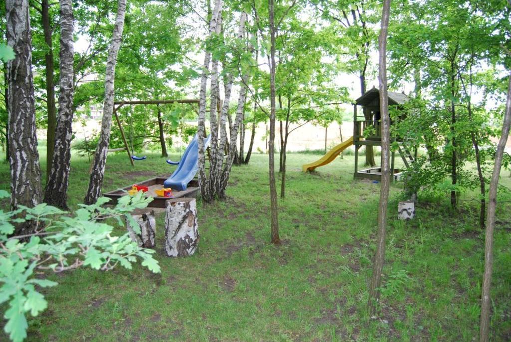 マルキ Park Na Wojskiego Bed & Breakfast エクステリア 写真