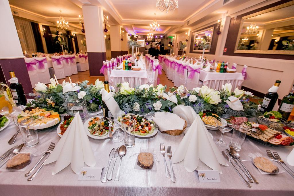 マルキ Park Na Wojskiego Bed & Breakfast エクステリア 写真