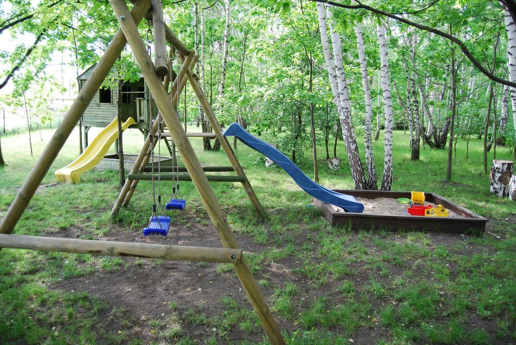マルキ Park Na Wojskiego Bed & Breakfast エクステリア 写真